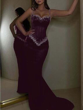 Crystal-Embellished Burgundy Evening Mermaid Dress